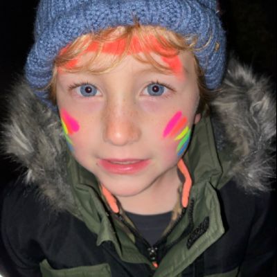 Glowinthedarkfacepaints2)